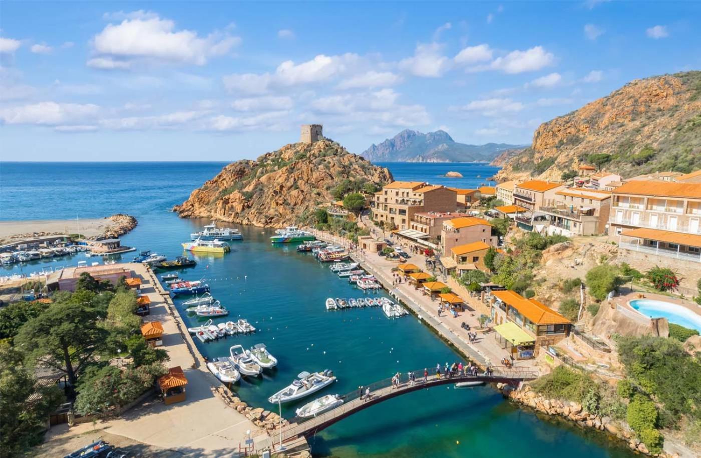Les Residences Du Port Appartements Meubles Порто Екстериор снимка